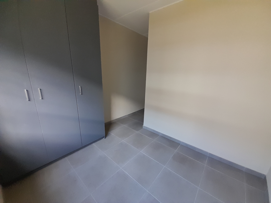 To Let 2 Bedroom Property for Rent in Vorna Valley Gauteng