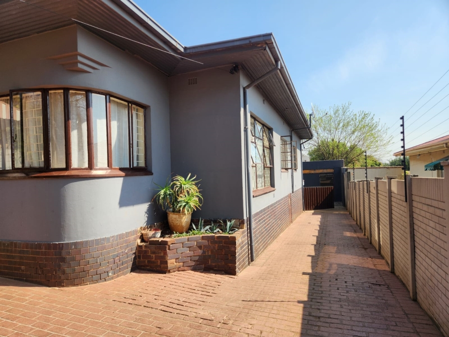 4 Bedroom Property for Sale in Kensington Gauteng