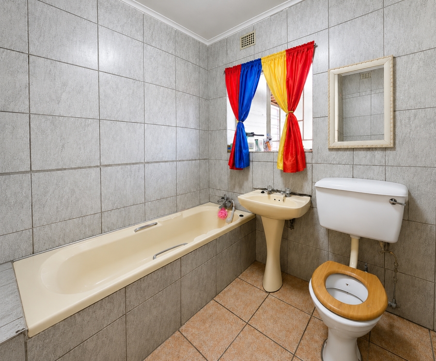 3 Bedroom Property for Sale in Vanderbijlpark Cw 6 Gauteng