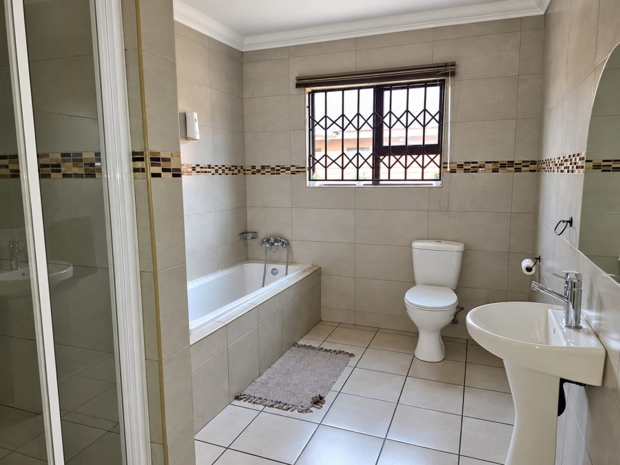 2 Bedroom Property for Sale in Kookrus Gauteng