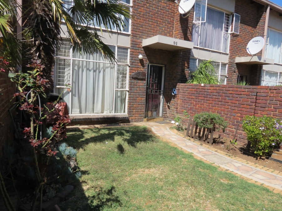 3 Bedroom Property for Sale in Groblerpark Gauteng
