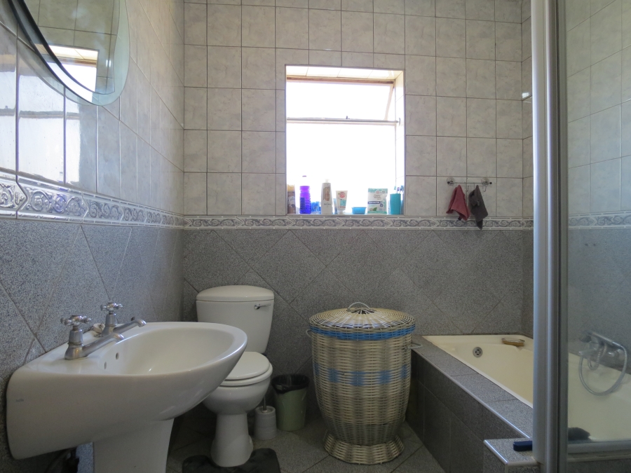 3 Bedroom Property for Sale in Groblerpark Gauteng