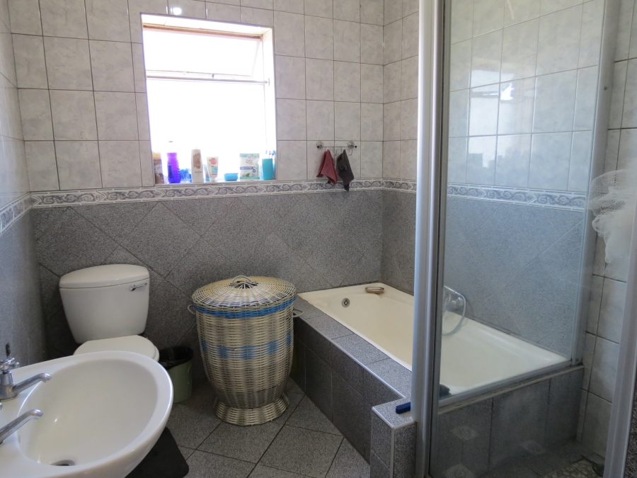 3 Bedroom Property for Sale in Groblerpark Gauteng