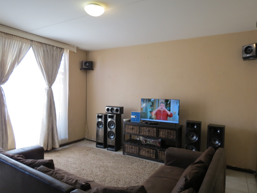 3 Bedroom Property for Sale in Groblerpark Gauteng