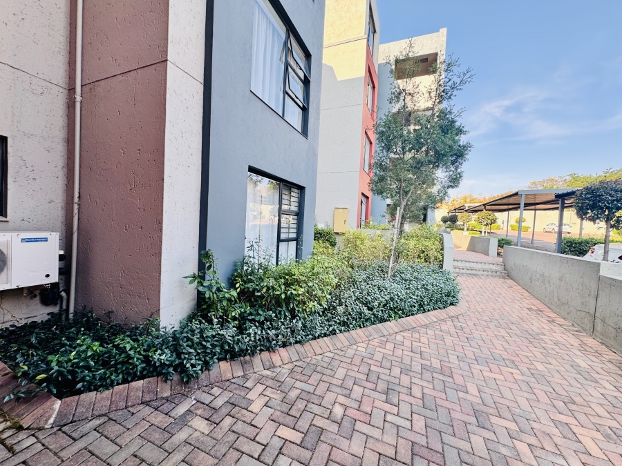 2 Bedroom Property for Sale in Maroeladal Gauteng