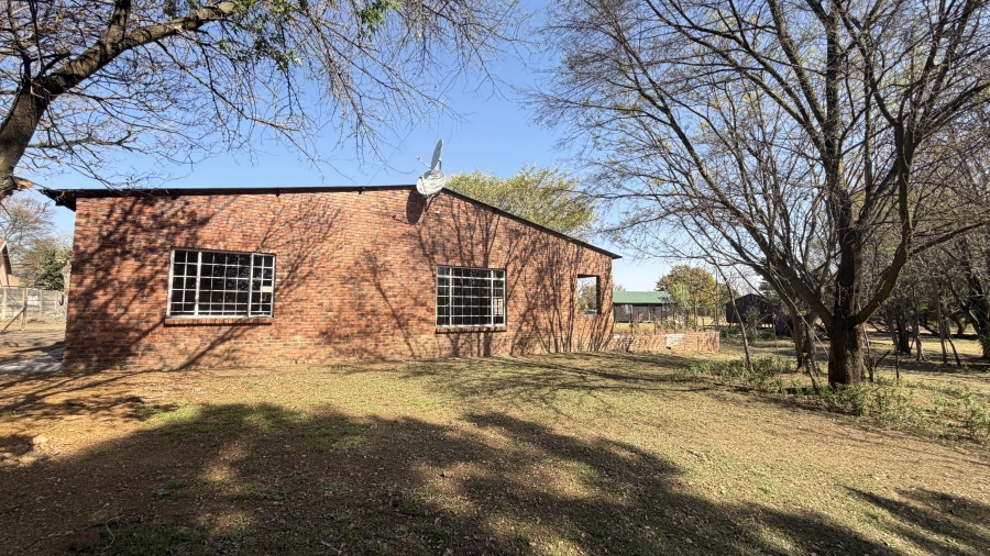 7 Bedroom Property for Sale in Marister Gauteng