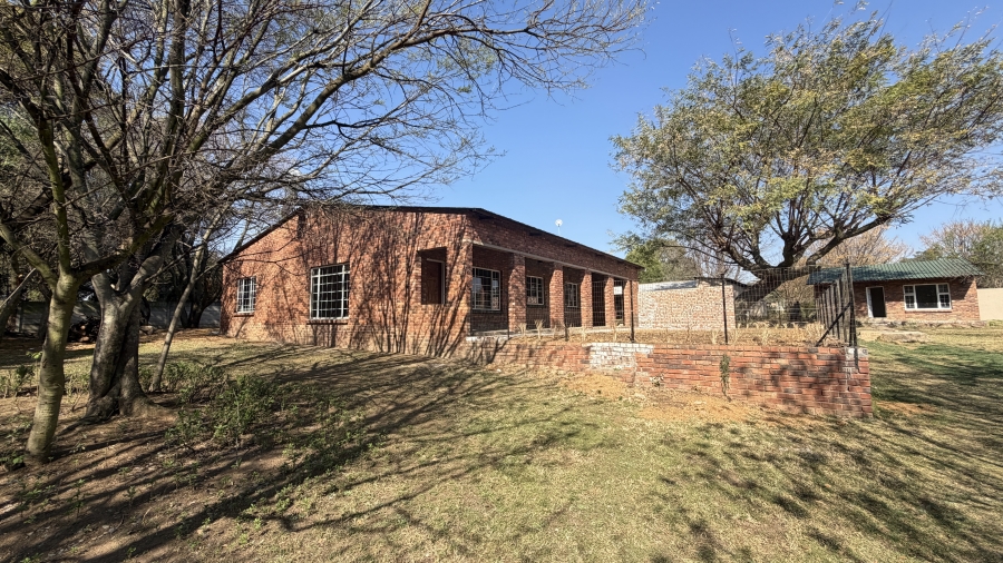 7 Bedroom Property for Sale in Marister Gauteng