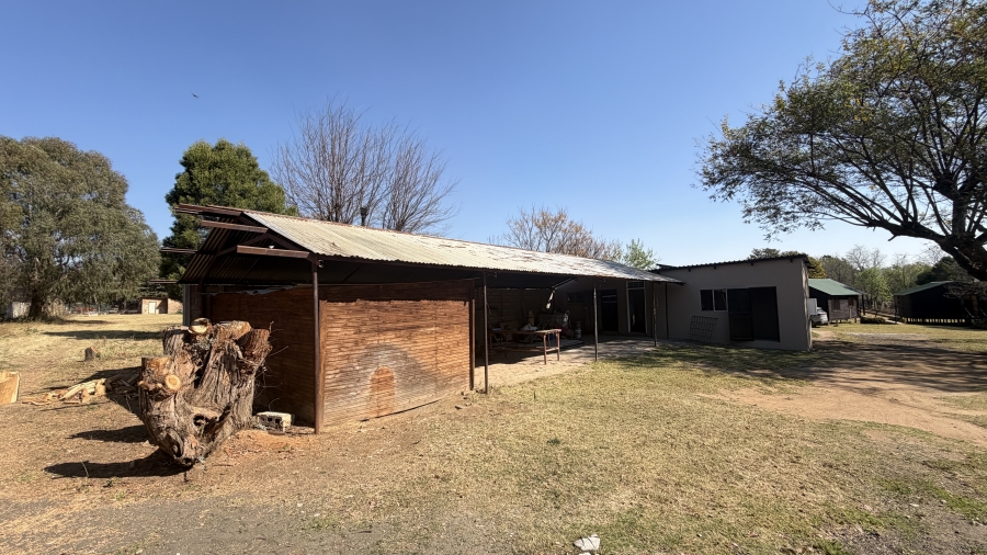 7 Bedroom Property for Sale in Marister Gauteng