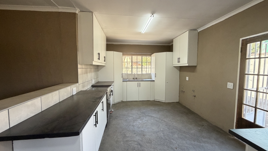 7 Bedroom Property for Sale in Marister Gauteng