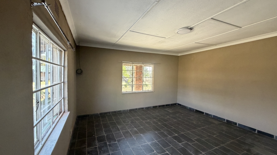 7 Bedroom Property for Sale in Marister Gauteng