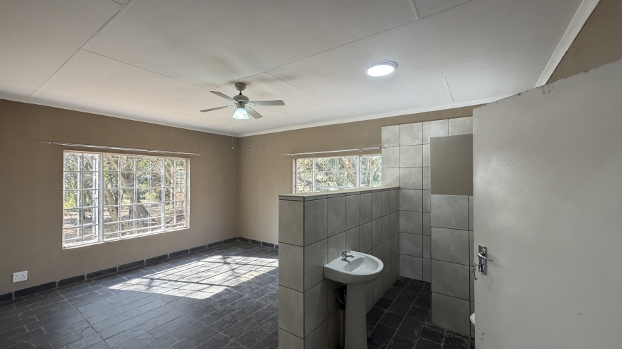 7 Bedroom Property for Sale in Marister Gauteng