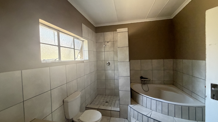 7 Bedroom Property for Sale in Marister Gauteng