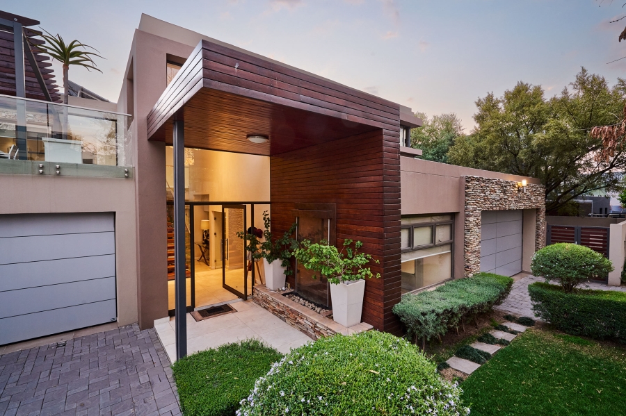 6 Bedroom Property for Sale in Waterfall Country Estate Gauteng