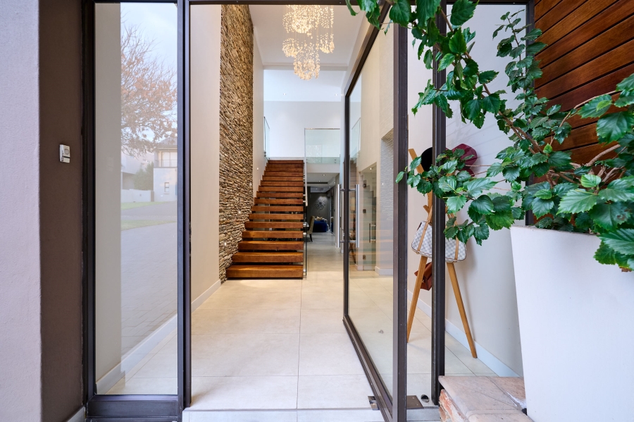 6 Bedroom Property for Sale in Waterfall Country Estate Gauteng