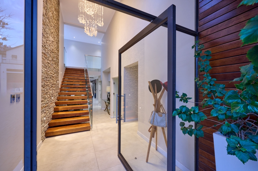 6 Bedroom Property for Sale in Waterfall Country Estate Gauteng