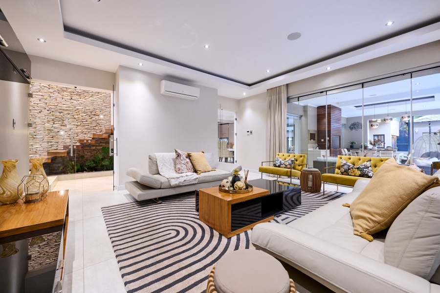6 Bedroom Property for Sale in Waterfall Country Estate Gauteng