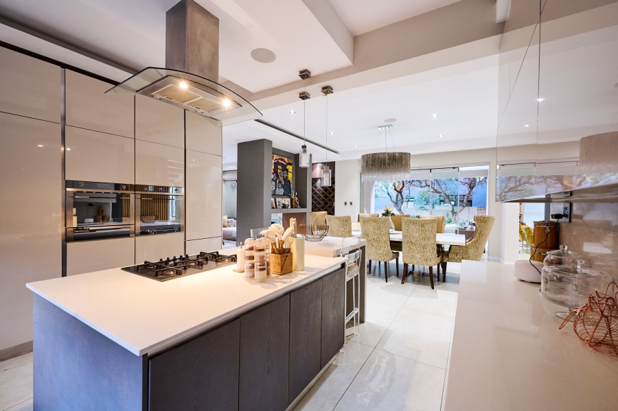 6 Bedroom Property for Sale in Waterfall Country Estate Gauteng