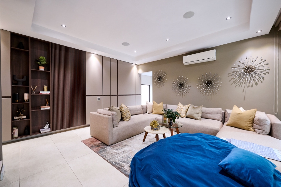 6 Bedroom Property for Sale in Waterfall Country Estate Gauteng