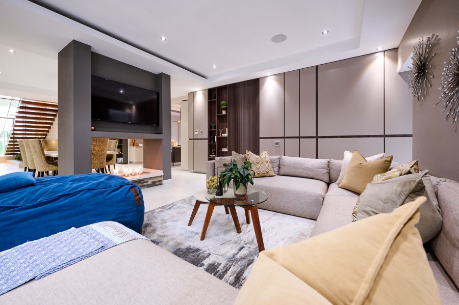 6 Bedroom Property for Sale in Waterfall Country Estate Gauteng
