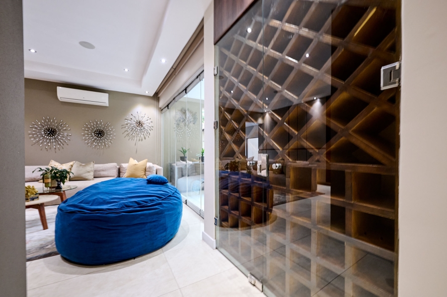 6 Bedroom Property for Sale in Waterfall Country Estate Gauteng