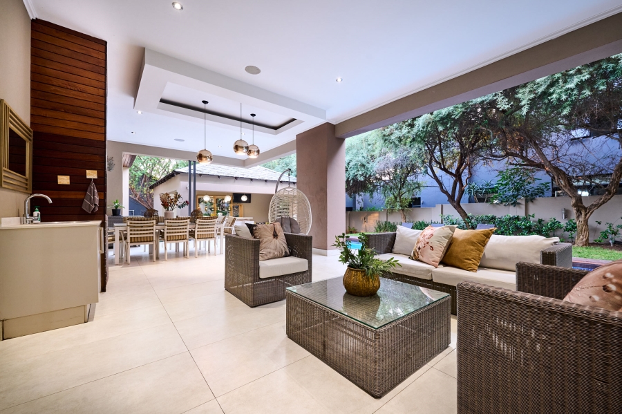 6 Bedroom Property for Sale in Waterfall Country Estate Gauteng