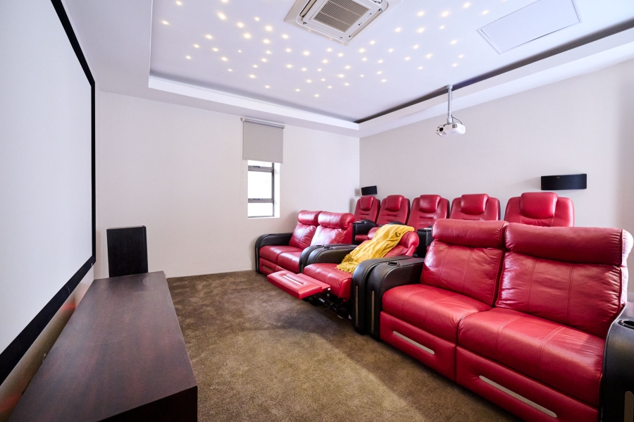 6 Bedroom Property for Sale in Waterfall Country Estate Gauteng