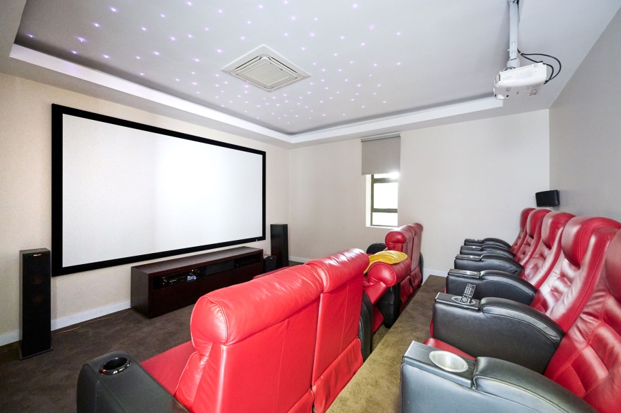 6 Bedroom Property for Sale in Waterfall Country Estate Gauteng
