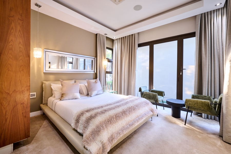 6 Bedroom Property for Sale in Waterfall Country Estate Gauteng