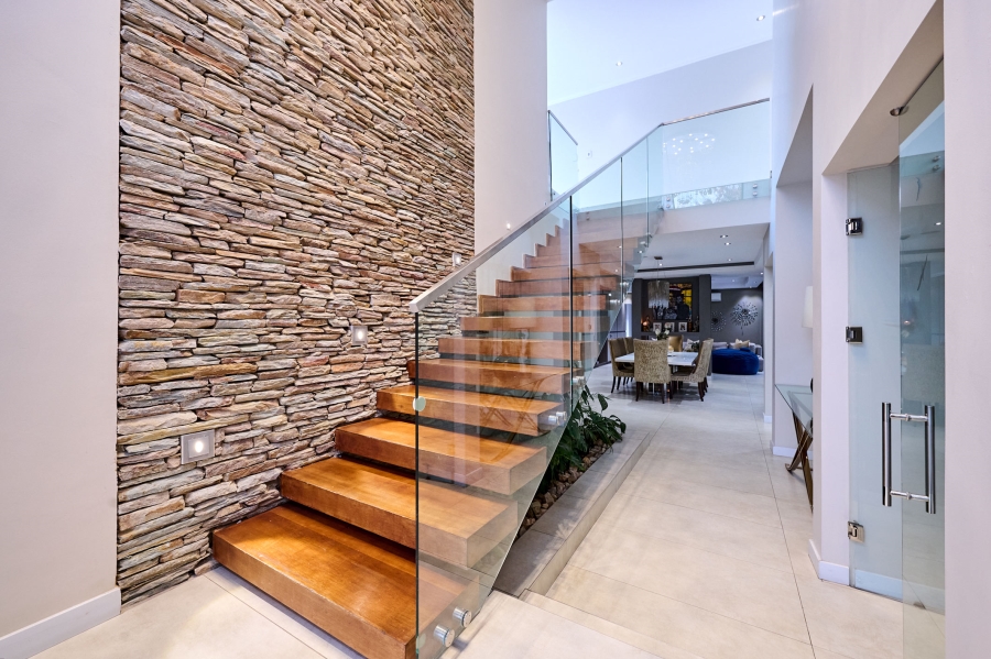 6 Bedroom Property for Sale in Waterfall Country Estate Gauteng