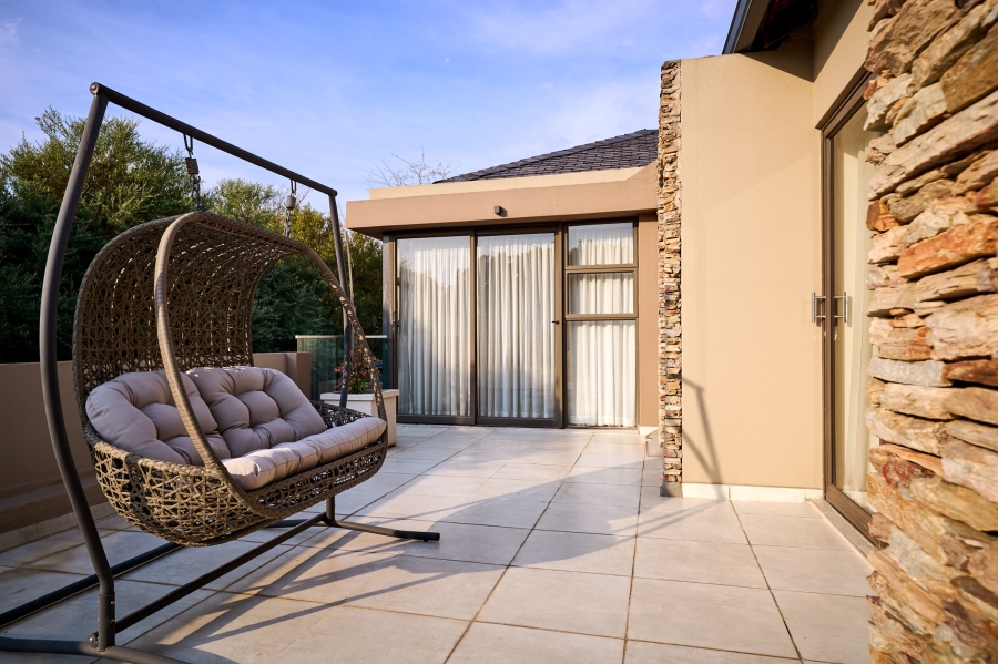 6 Bedroom Property for Sale in Waterfall Country Estate Gauteng
