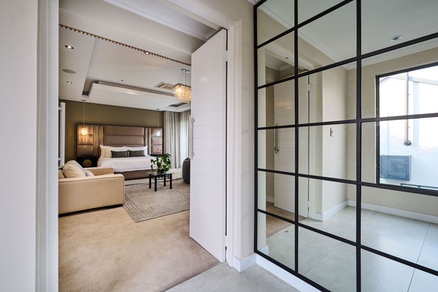 6 Bedroom Property for Sale in Waterfall Country Estate Gauteng