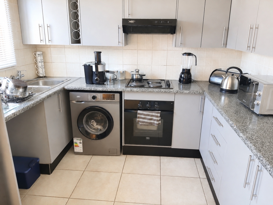 2 Bedroom Property for Sale in Halfway Gardens Gauteng