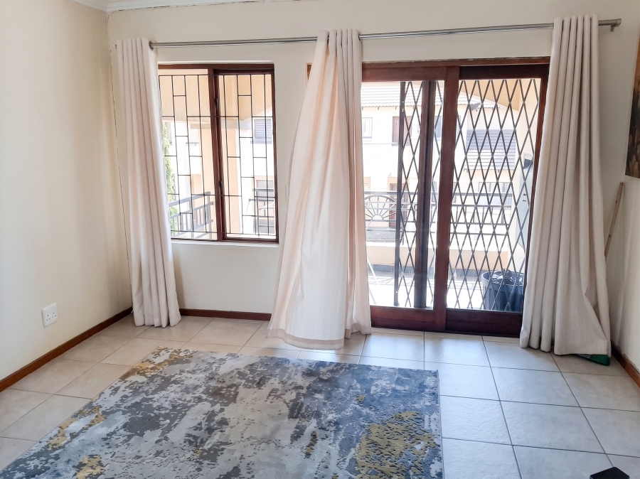 2 Bedroom Property for Sale in Halfway Gardens Gauteng