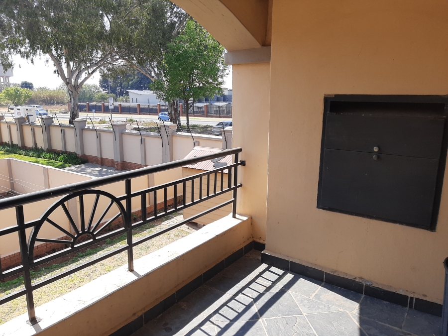 2 Bedroom Property for Sale in Halfway Gardens Gauteng