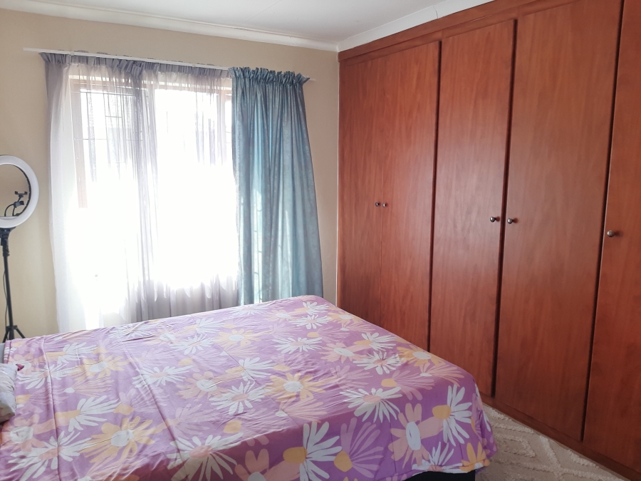 2 Bedroom Property for Sale in Halfway Gardens Gauteng