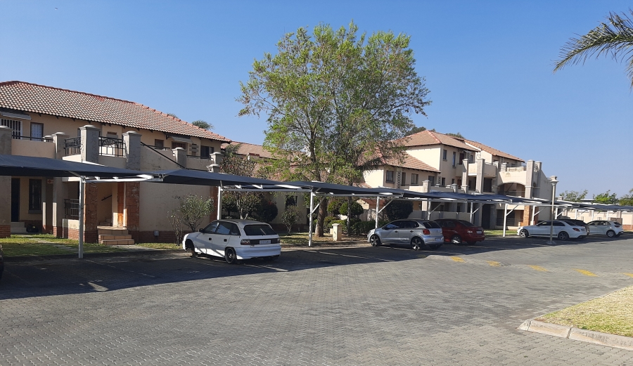 2 Bedroom Property for Sale in Halfway Gardens Gauteng