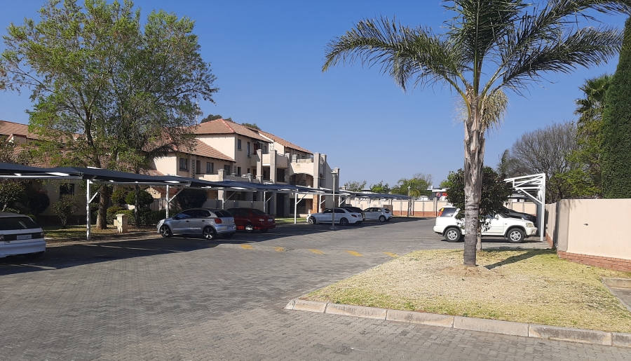 2 Bedroom Property for Sale in Halfway Gardens Gauteng