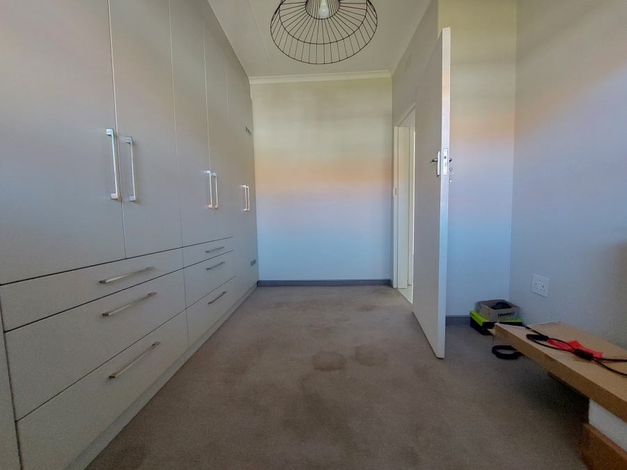To Let 3 Bedroom Property for Rent in Linden Gauteng