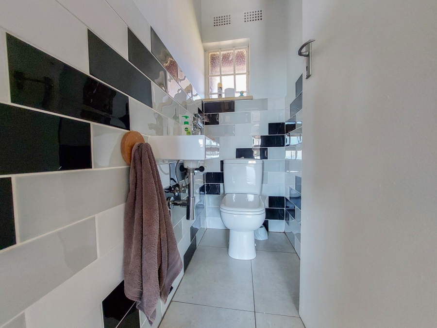 To Let 3 Bedroom Property for Rent in Linden Gauteng