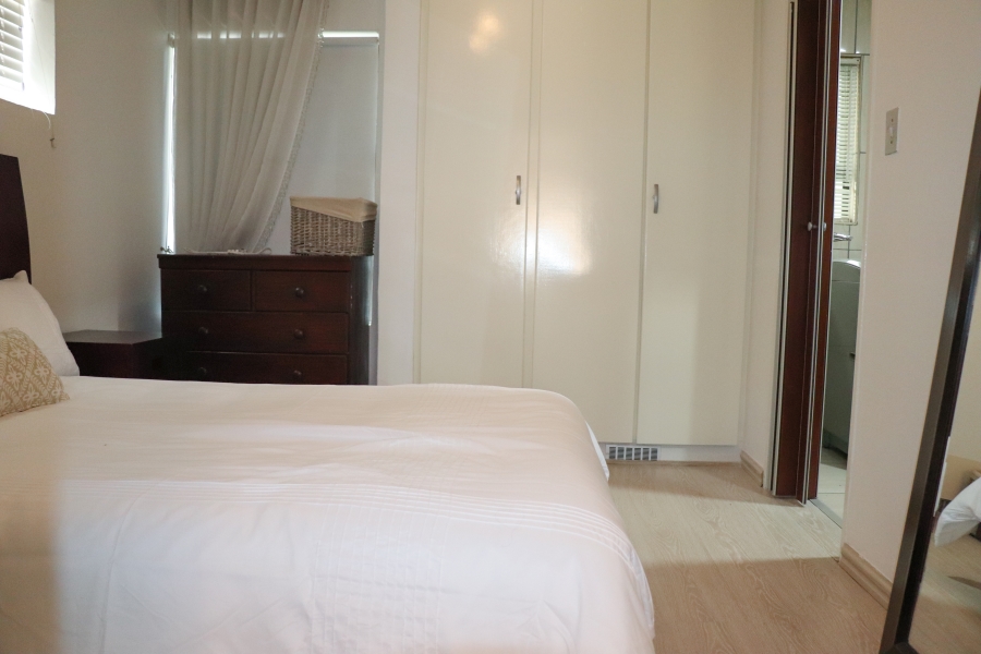 1 Bedroom Property for Sale in Parktown North Gauteng