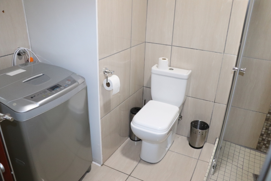 1 Bedroom Property for Sale in Parktown North Gauteng