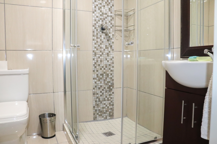 1 Bedroom Property for Sale in Parktown North Gauteng