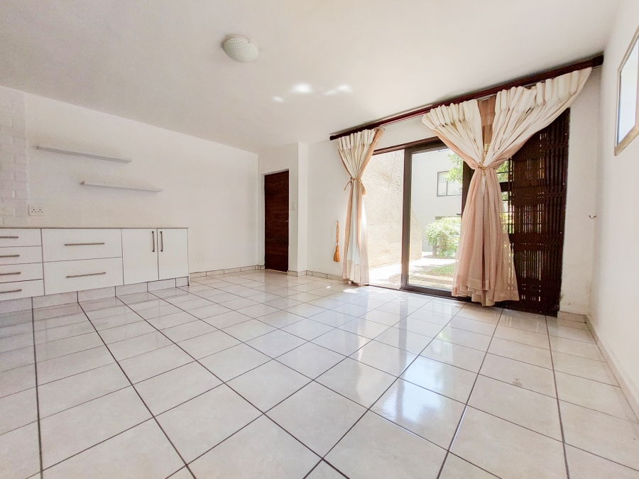 To Let 1 Bedroom Property for Rent in Parktown North Gauteng