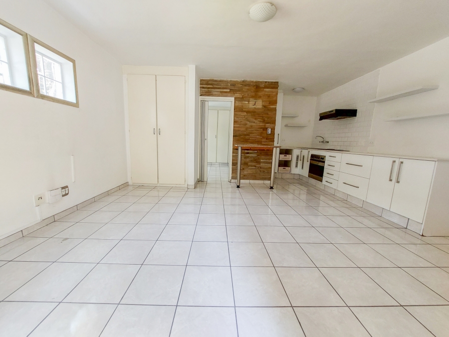 To Let 1 Bedroom Property for Rent in Parktown North Gauteng