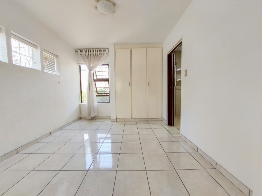 To Let 1 Bedroom Property for Rent in Parktown North Gauteng