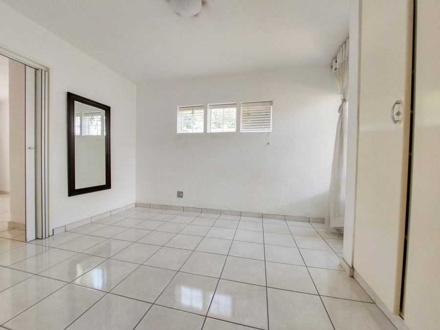 To Let 1 Bedroom Property for Rent in Parktown North Gauteng