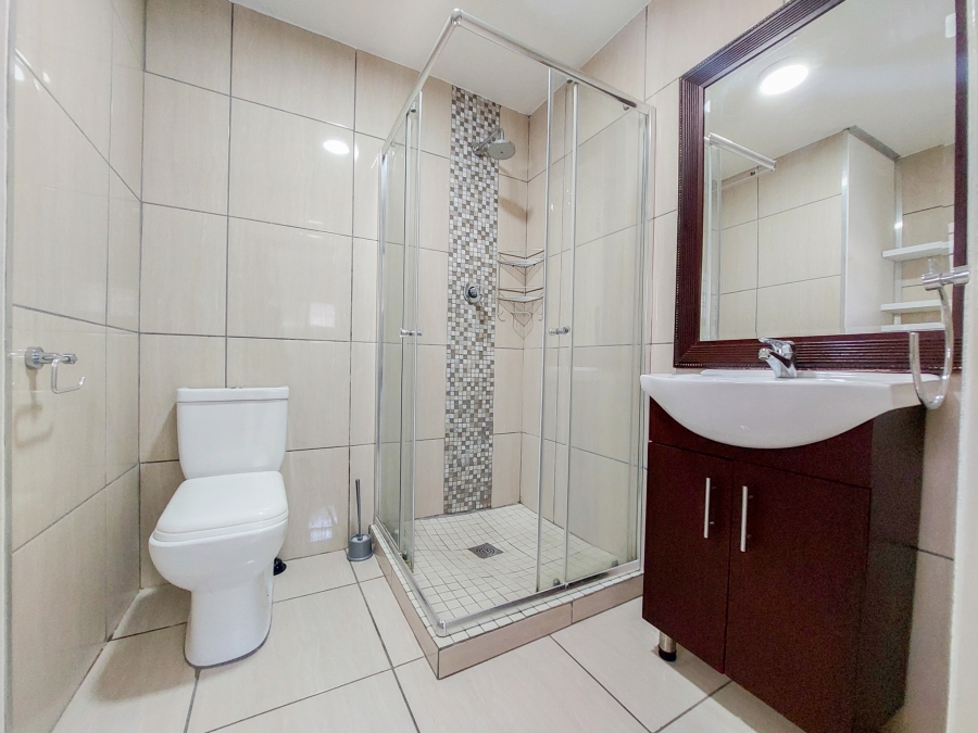 To Let 1 Bedroom Property for Rent in Parktown North Gauteng