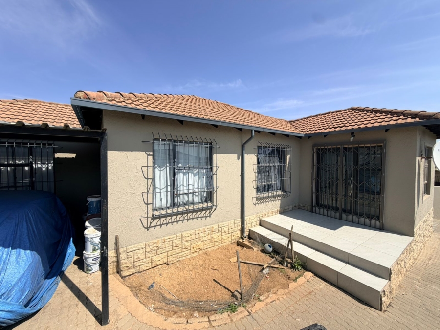 To Let 3 Bedroom Property for Rent in Cosmo City Gauteng