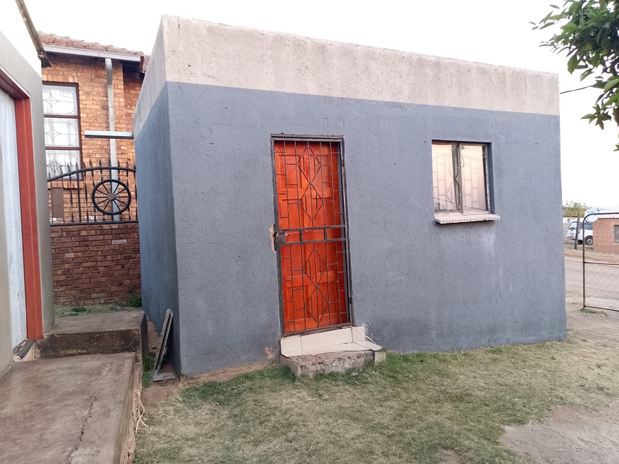 2 Bedroom Property for Sale in Mamelodi East Gauteng