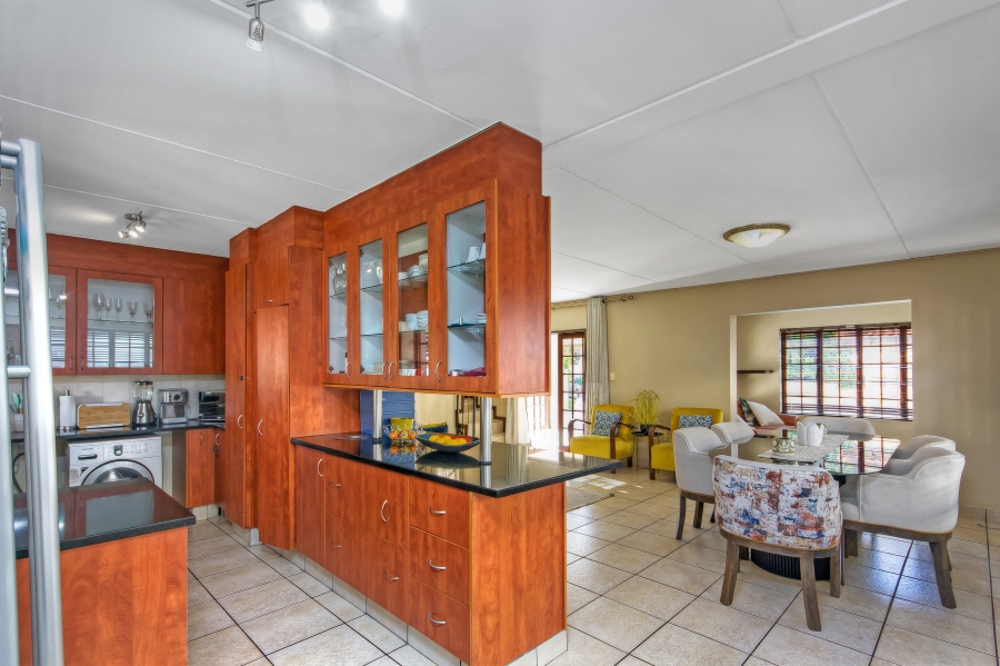 4 Bedroom Property for Sale in Lonehill Gauteng